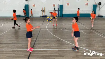 奥哈拉建议阿隆索舍弃德甲的优势，小因扎吉倾向于技术属性